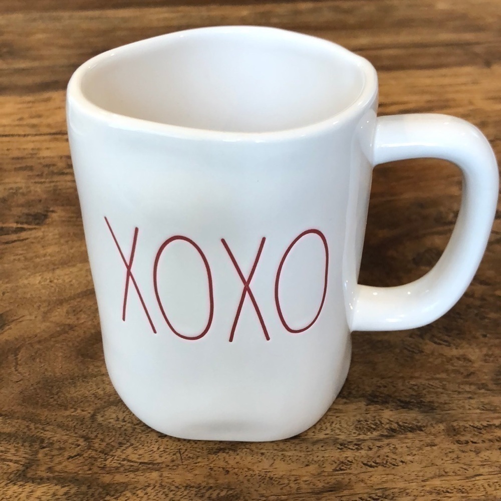 Rae Dunn XOXO Valentine’s Mug